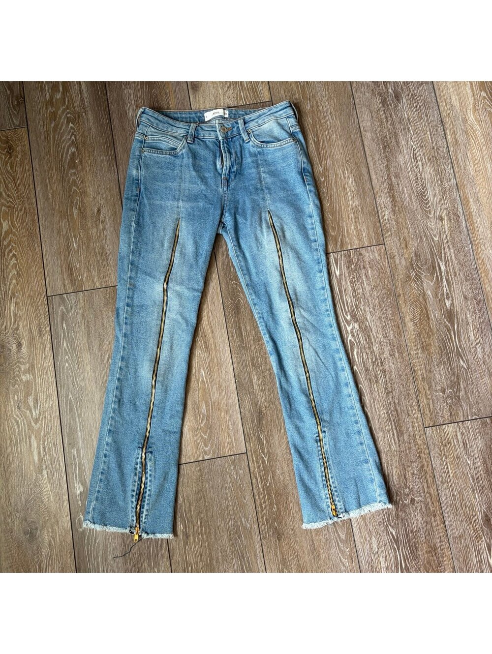 MNG Mango Authentics Y2K Zip-Up Front Jeans Viral Not Your Mother’s Style